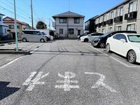 レオパレスＫ２ 駐車場