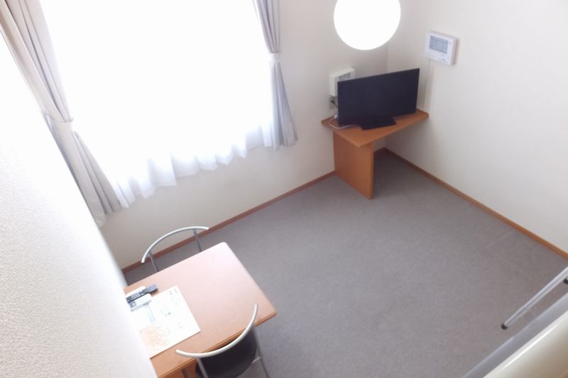 レオパレスひかり 居間