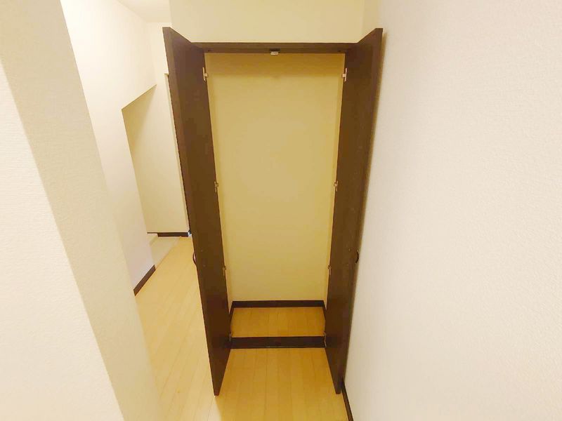 LEONEXT Suruga Storage