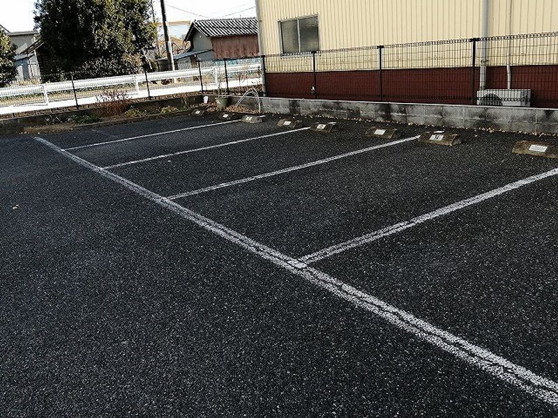 レオパレスＰｒｉｍａｖｅｒａ 駐車場