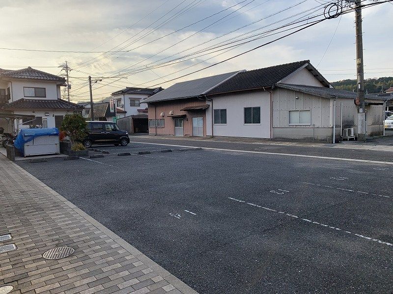 レオパレスプロヴァンス 駐車場