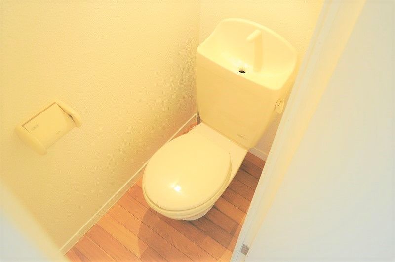レオパレスＭ’ｓフレーズ弐番館 トイレ