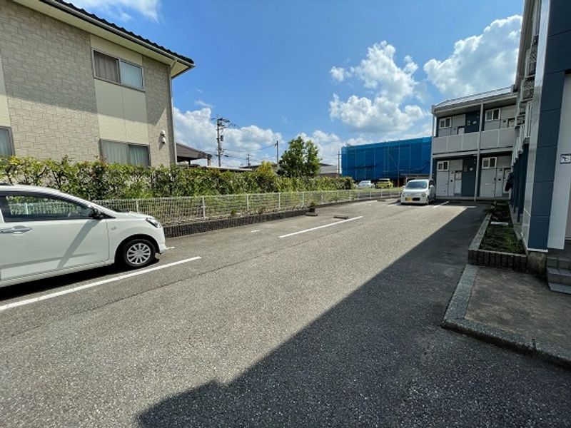レオパレス田上 駐車場