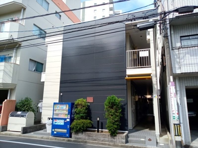 レオパレスコンフォート鶴見 外観
