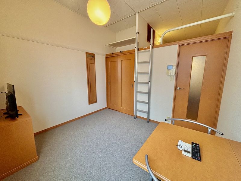 レオパレス信州ｉｎ５ 居間