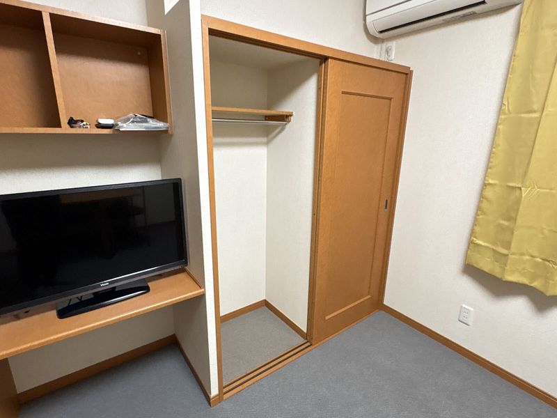 レオパレスピアチェーレ 収納