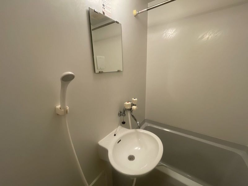 レオパレス小人町 洗面台