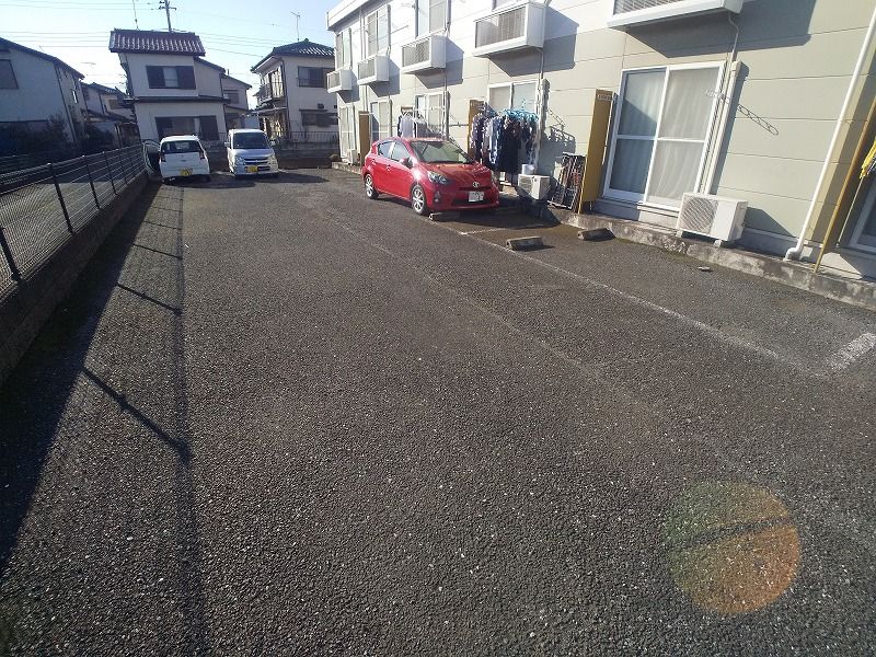 レオパレスＡｓａｍａ 駐車場