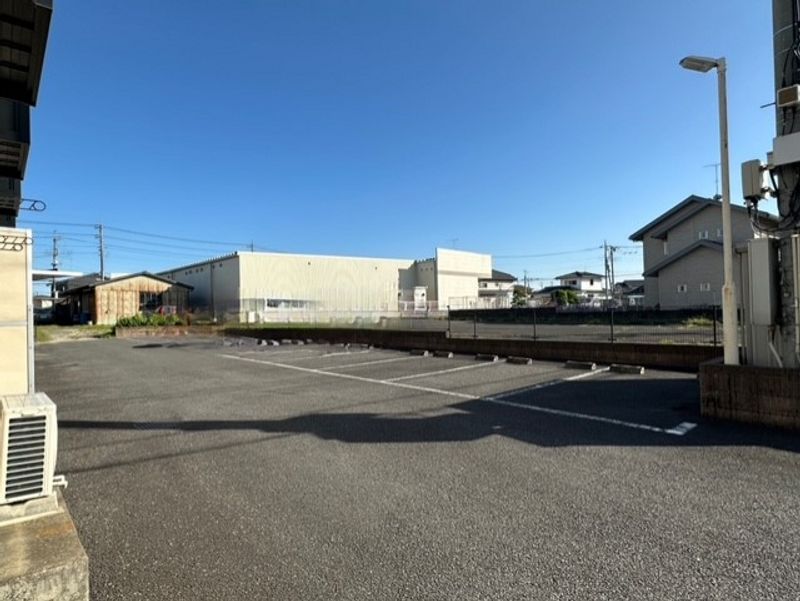 レオパレスバロンⅡ 庭