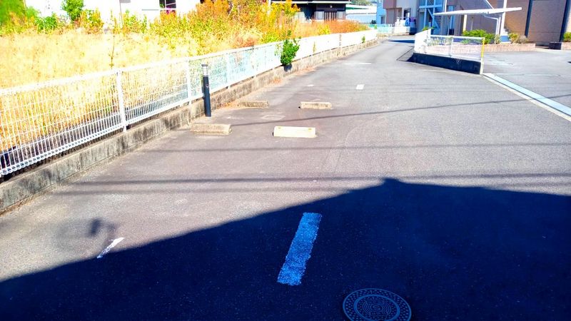 レオパレスＡＭＩＮＡ 駐車場