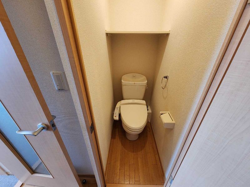 レオパレス雄新ひまわり トイレ