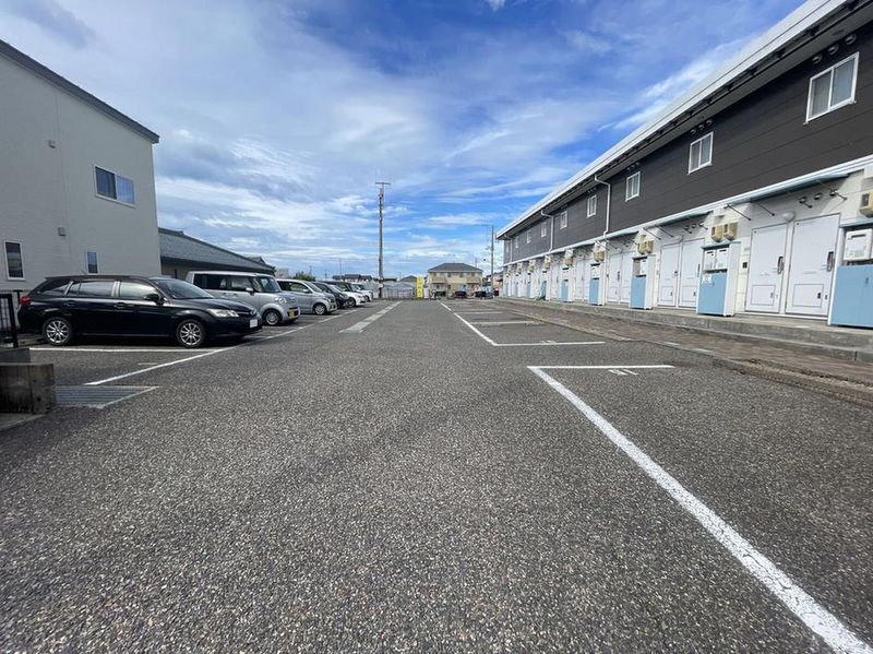 レオパレスＡｒｃｅｎｃｉｅｌ 駐車場