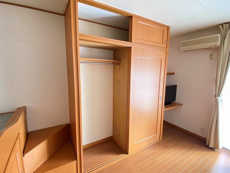 レオパレスメルヴェイユ 収納