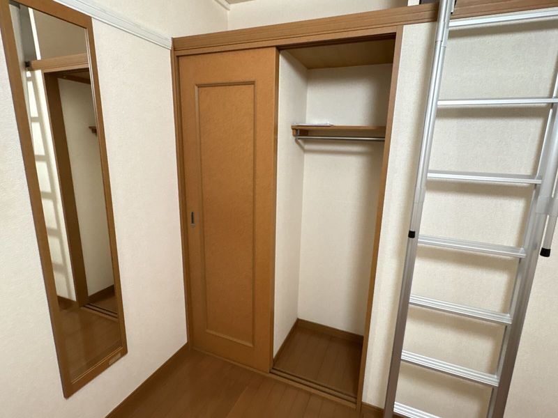 レオパレスエクレール 収納