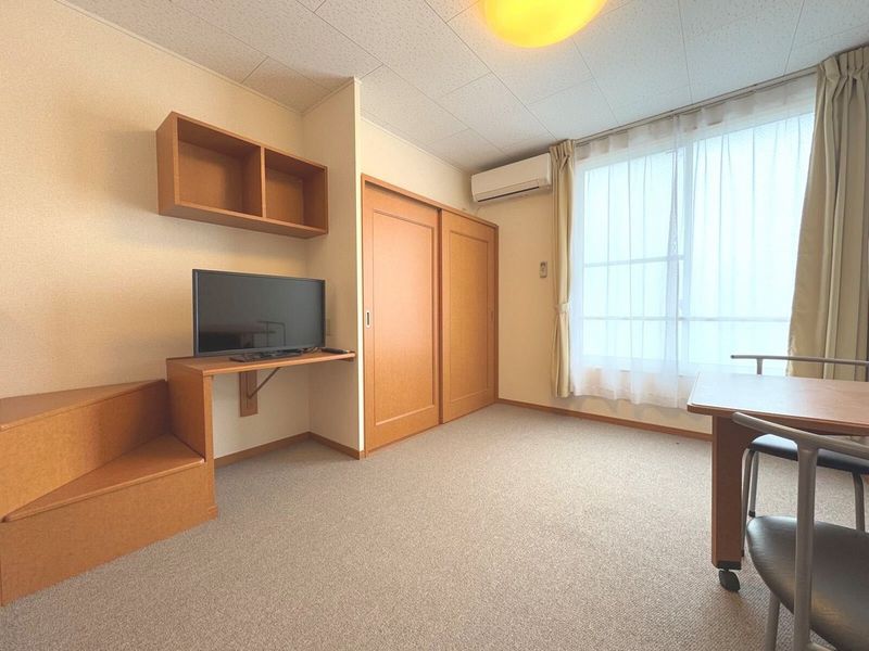 レオパレスすずらん 居間