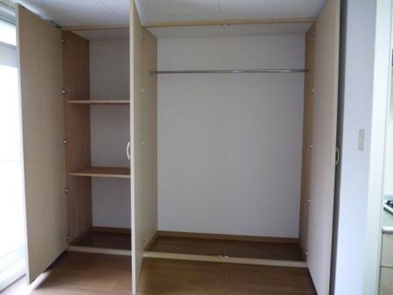 レオパレスＳＨＩＲＡＨＡＴＡⅢ 収納
