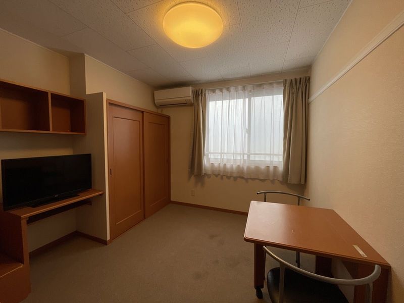 レオパレスオリビアンＢ 居間