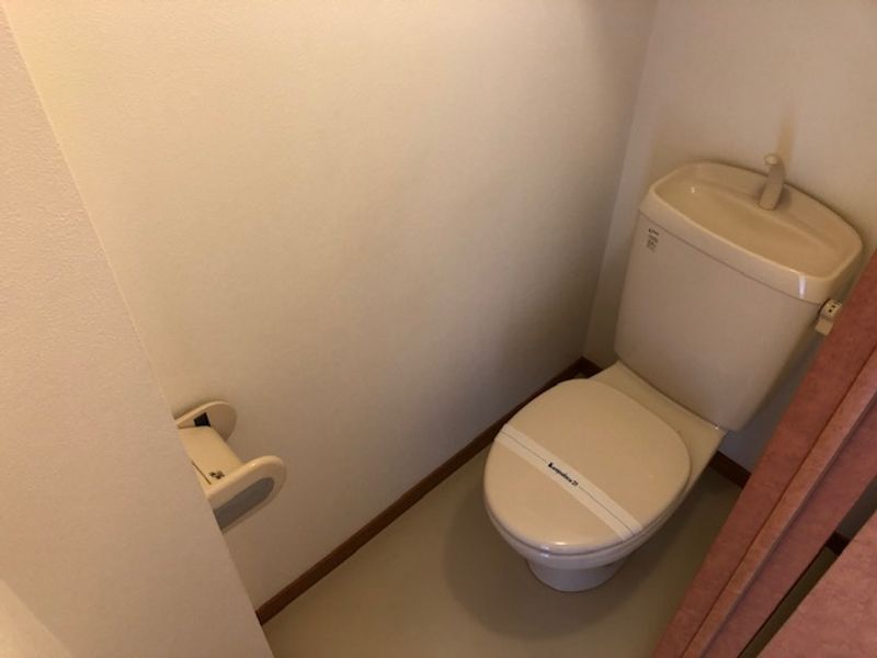 レオパレスグリーンヒル トイレ