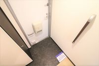 レオネクスト宇多野 玄関