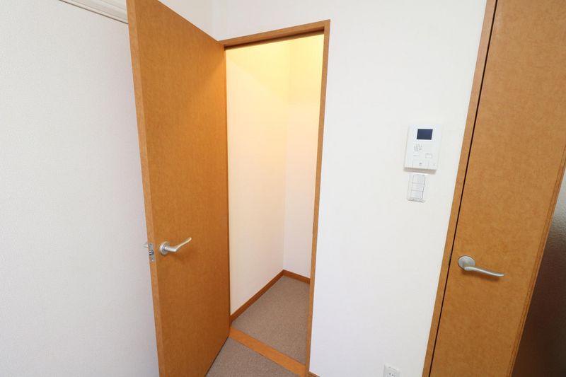 レオパレス吉川 収納