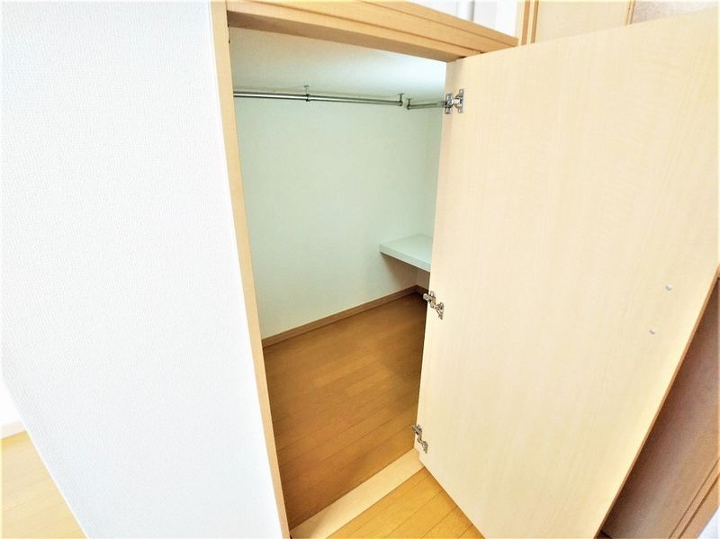 レオパレスピエール　コリーネ 収納