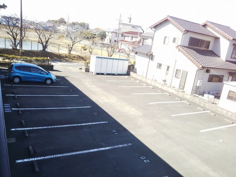 レオパレス東山Ａ 駐車場