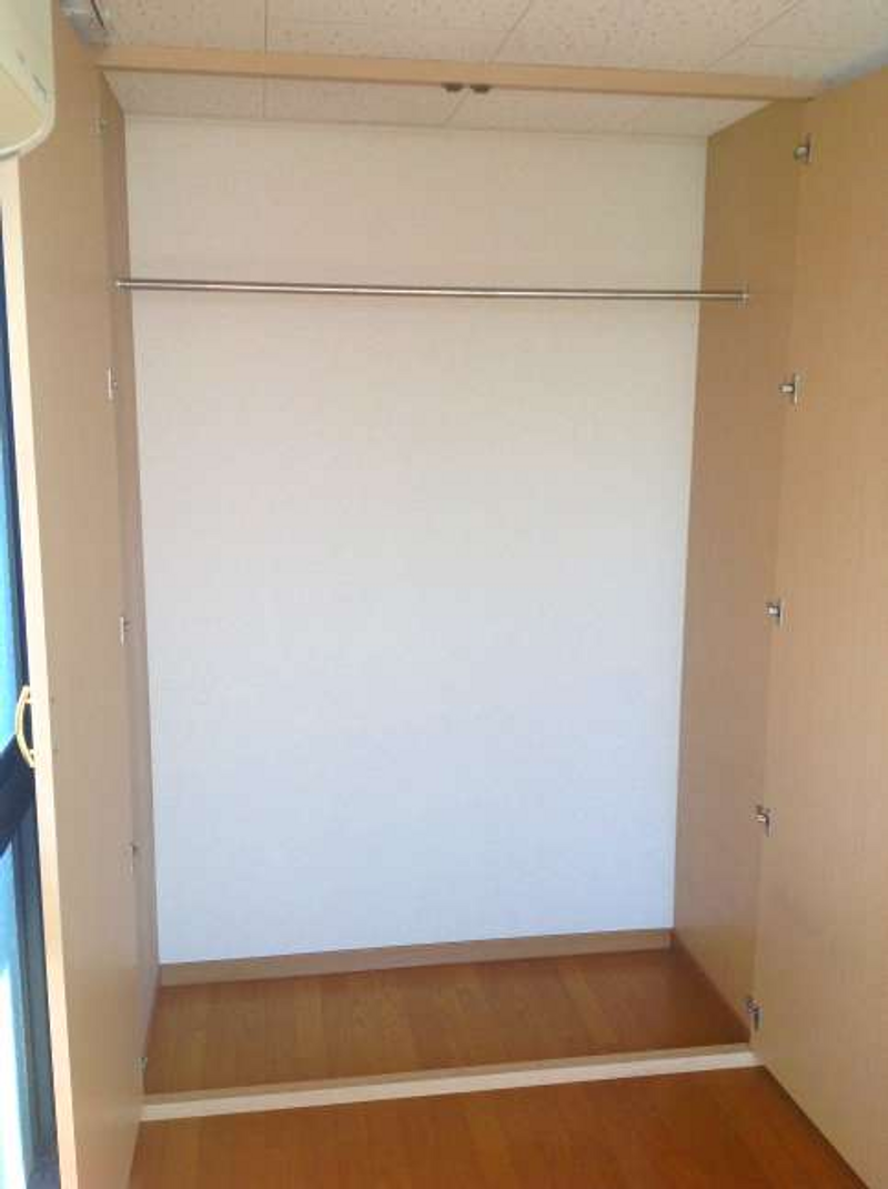 leopalace AK Storage