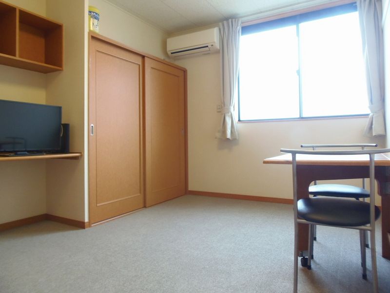レオパレスコンフォール２９７ 居間