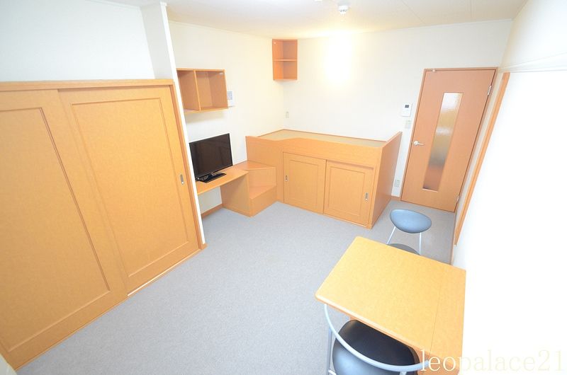 レオパレスシャルマン諫早 居間