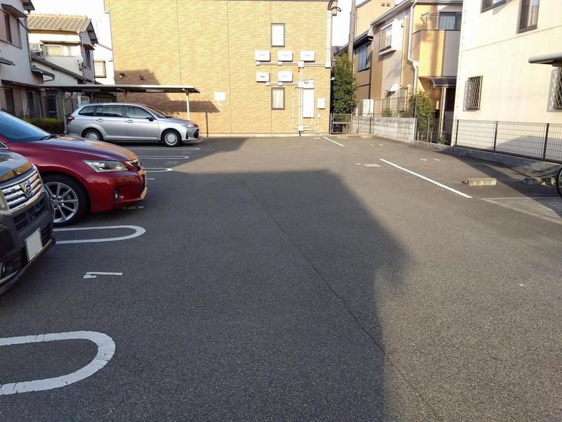 レオネクスト日新加古川 駐車場