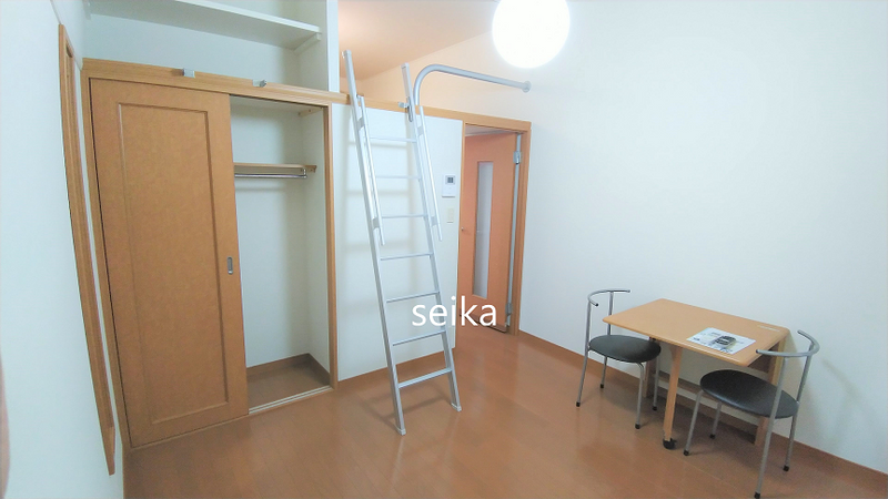 レオパレスツリー 居間