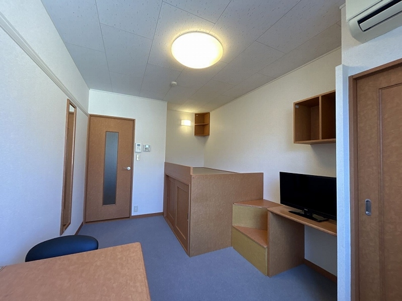 レオパレスフリージア 居間