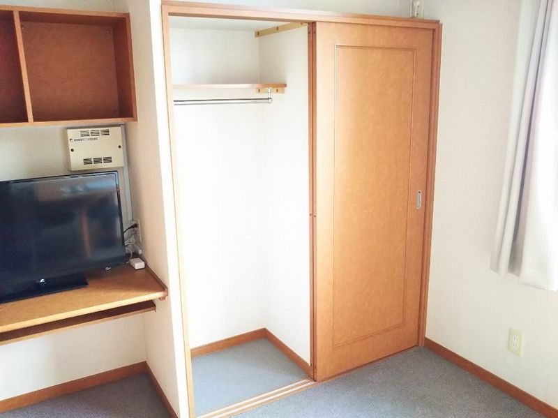 レオパレスイーストビレッジ１ 収納