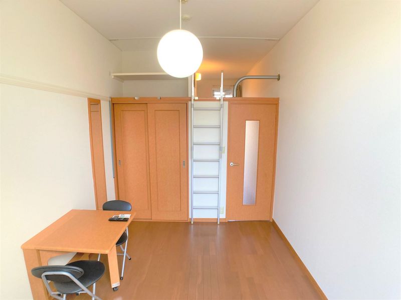 レオパレスヴァン壱番館 寝室