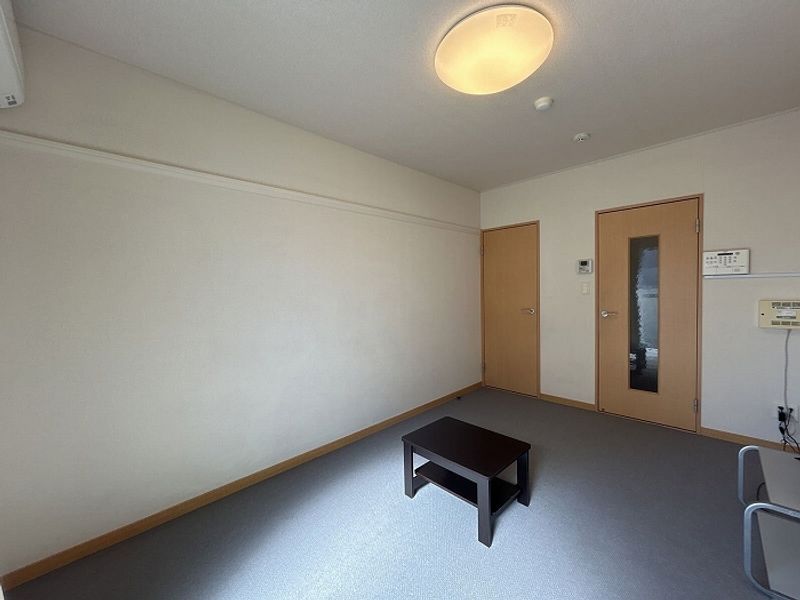 レオパレスクオラ 居間