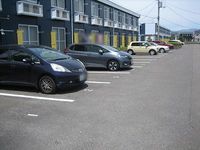 レオパレスすいれん 駐車場
