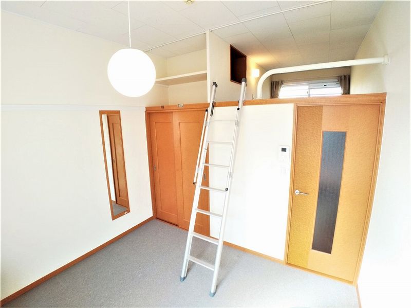 レオパレスアーバンコート東大沢 居間