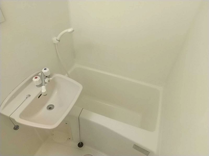 レオパレスゴールデンヴィレッヂ 風呂