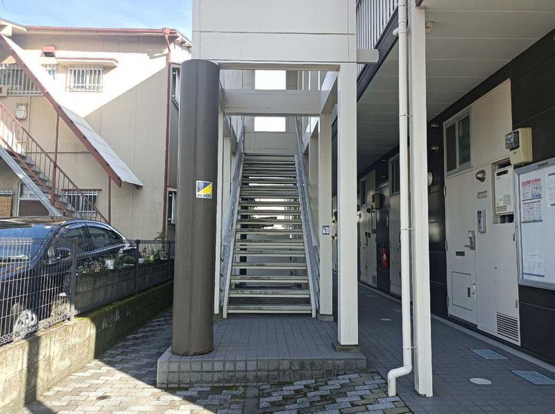 レオパレスジュネス紫原 エントランス