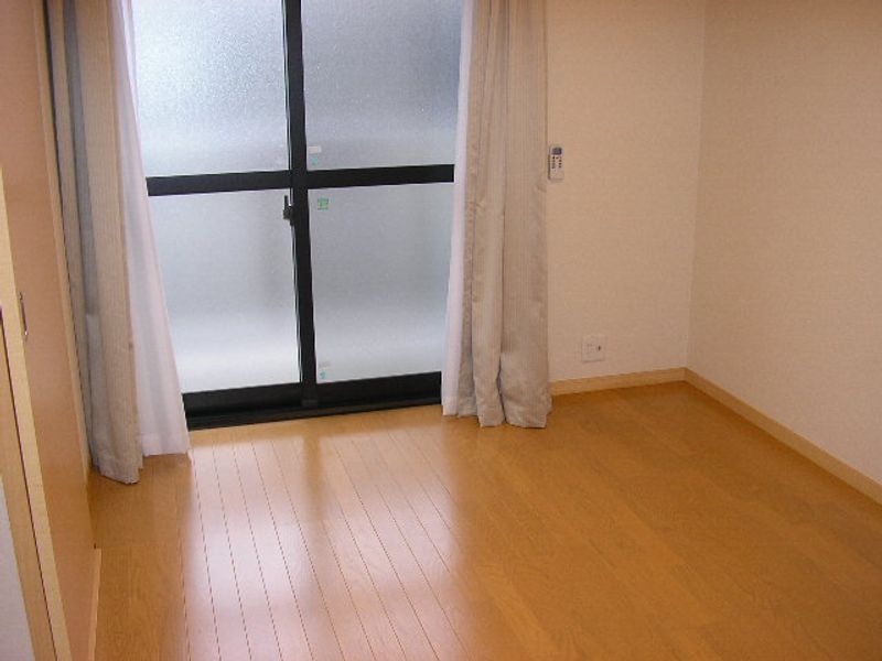 レオパレスエクセル耳成 居間