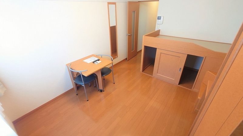 レオパレスエムケイ　３７ 居間
