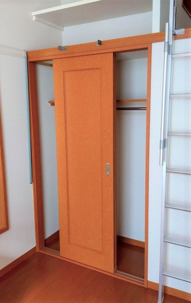 レオパレスＲＡＦＦＩＮＥ 収納