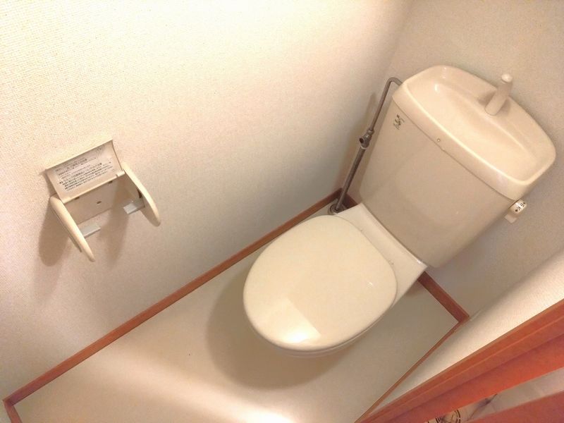レオパレスコンフォール トイレ