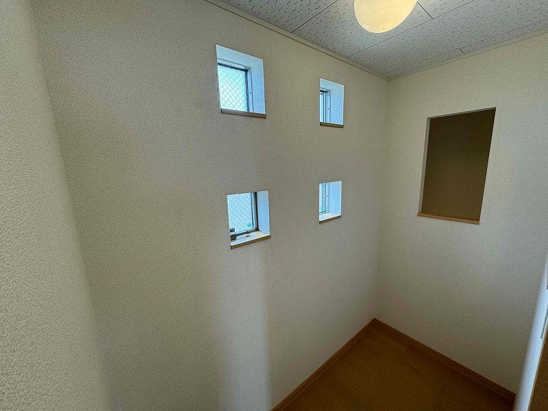 レオネクストアークセルシオ 収納