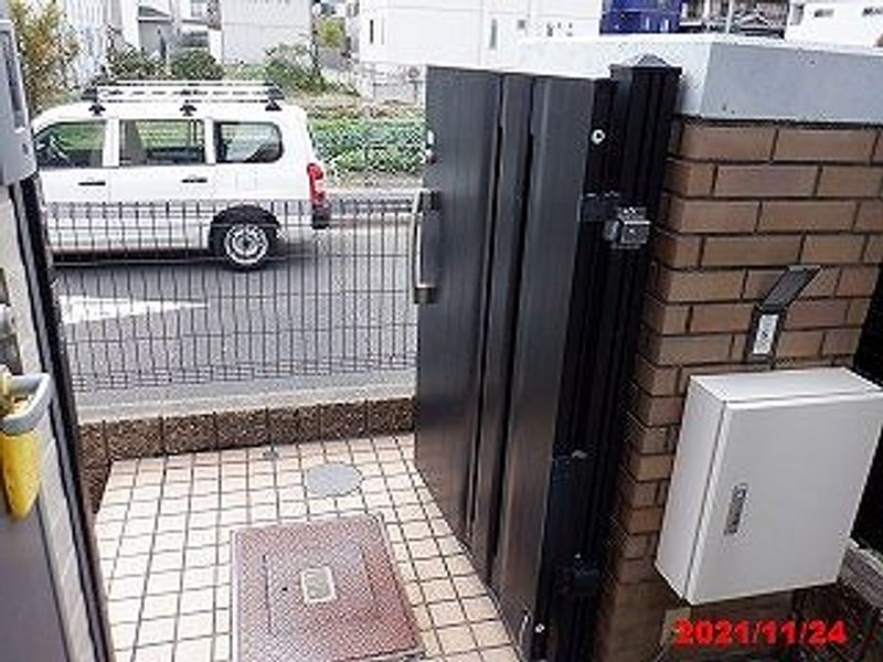 レオパレス８８ エントランス