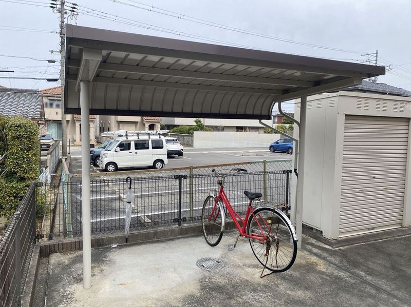 LEONEXT Yutagaoka Shared spaces