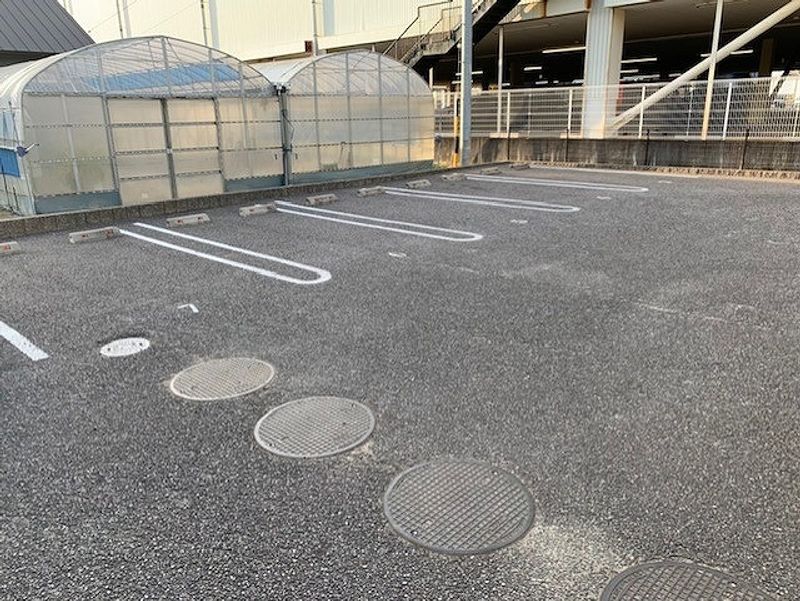 レオネクストパッション 駐車場