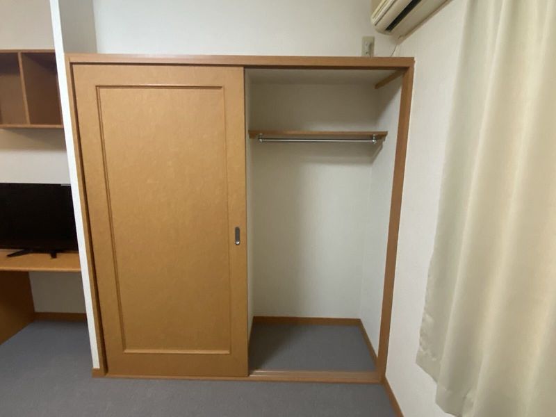 レオパレスサンガーデン 収納