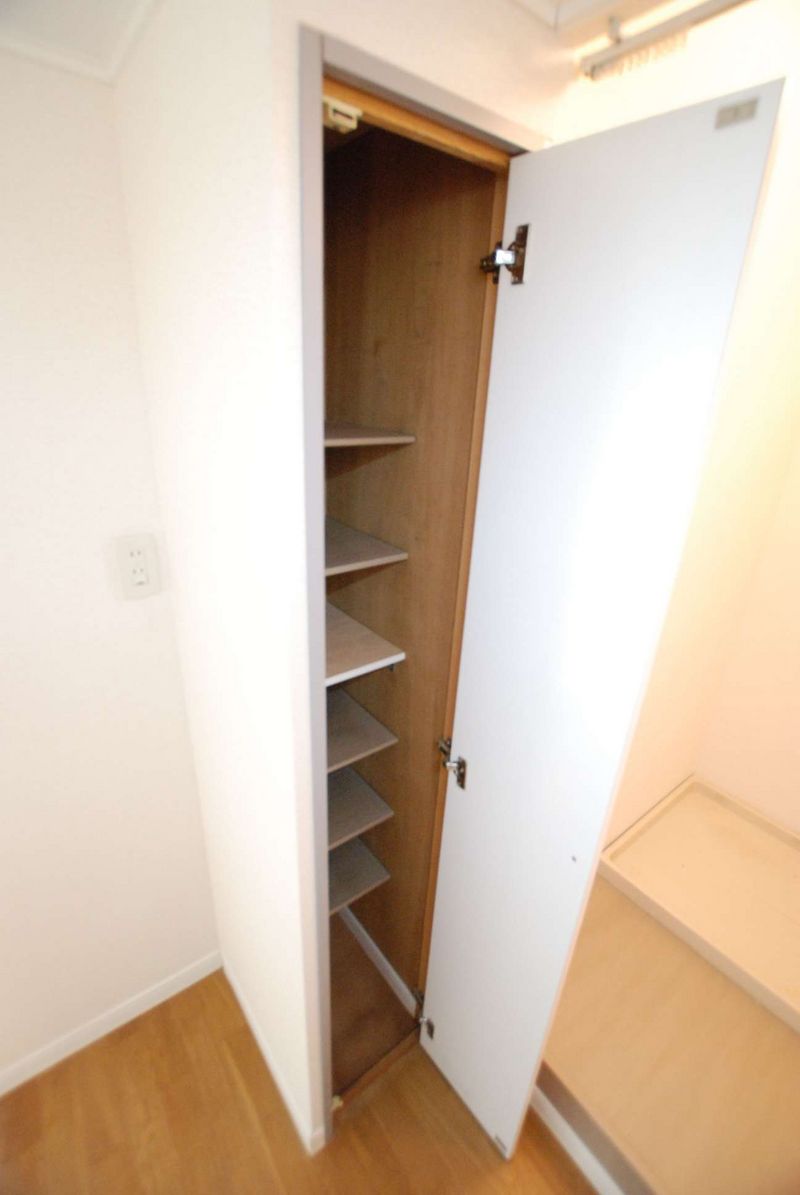 レオパレスドミール 収納