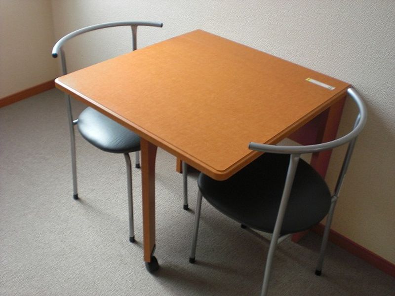 レオパレス山王 居間